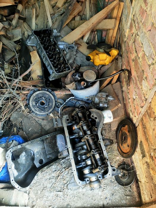 Продам запчастини на двигун ВАЗ 2101