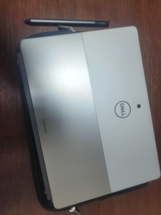 Планшет\ПК DELL Latitude 7210 2-in-1 i5/8GB/256GB SSD + Dell Pen