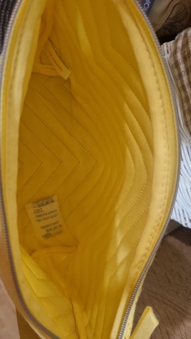 Косметичка большая Кларанс