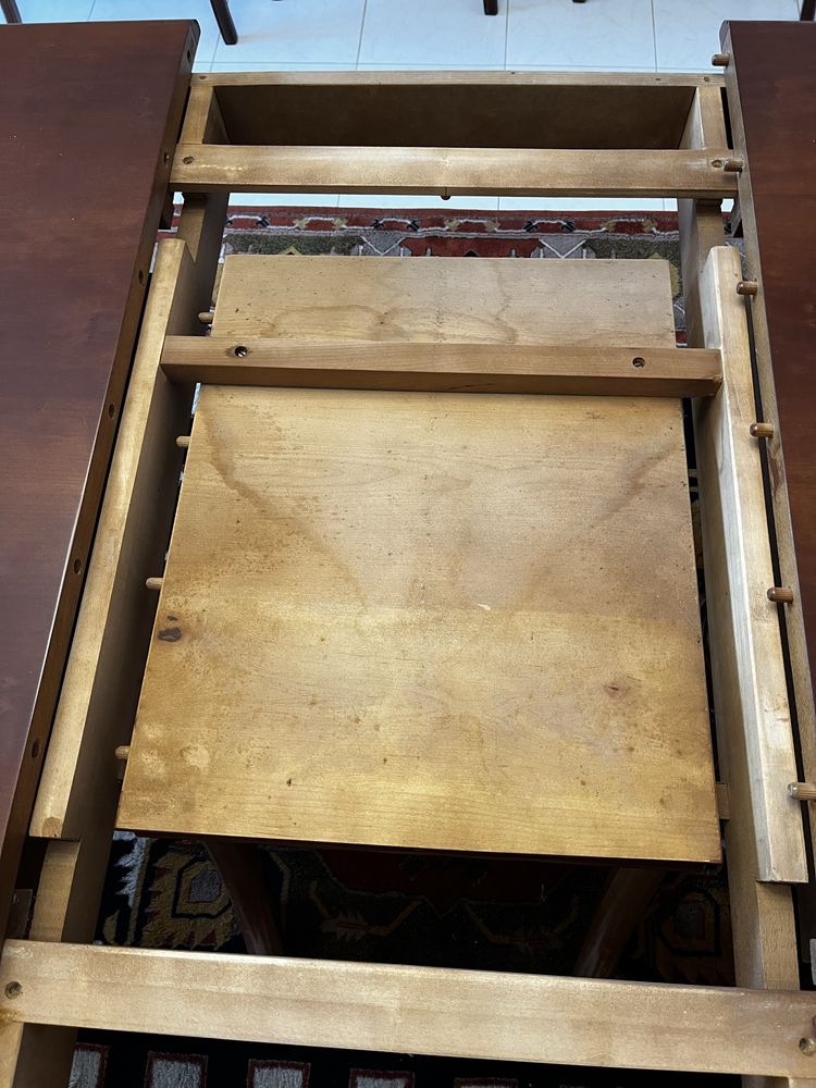 Conjunto Mesa extensivel + 6 cadeiras em madeira