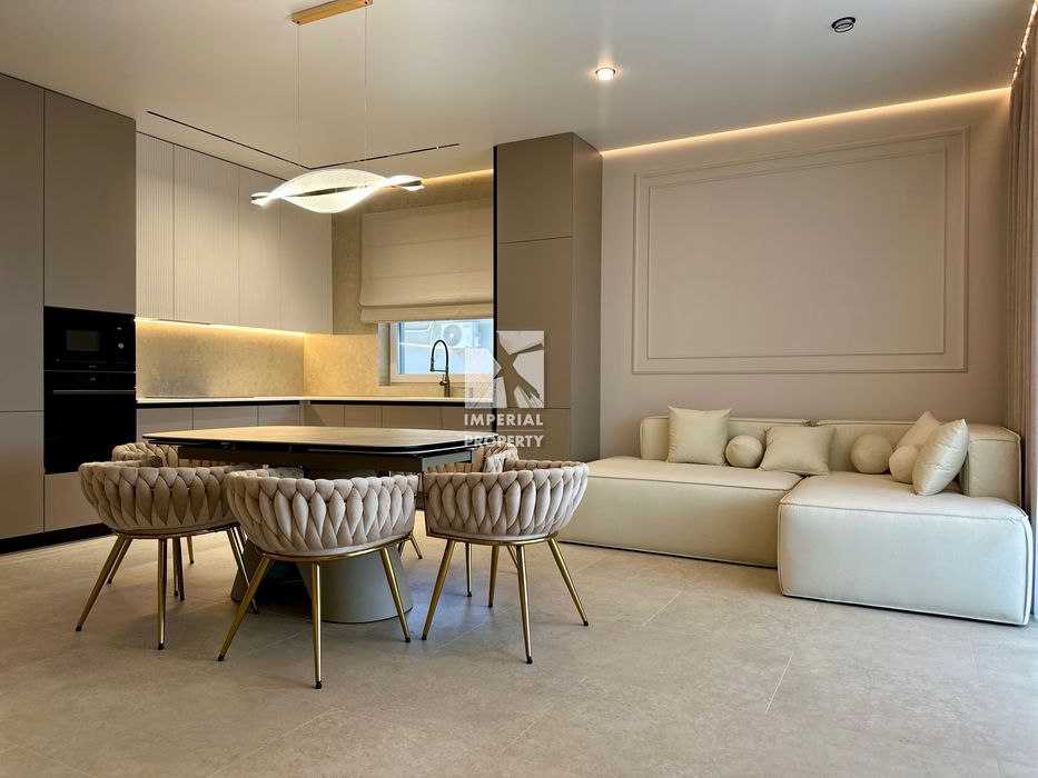 Продажа дизайнерської американки в затишному районі!