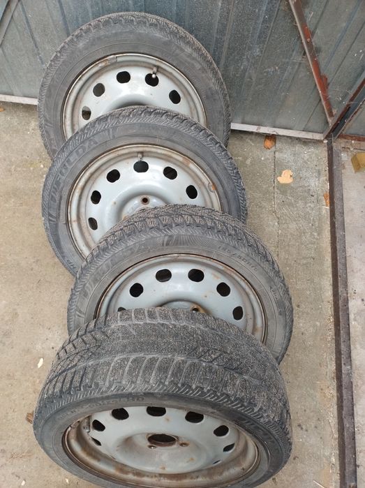 Sprzedam koła zimówki 15 cali