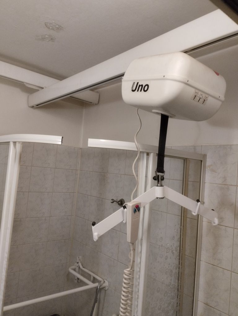 Podnośnik sufitowy dla osoby niepełnosprawnej