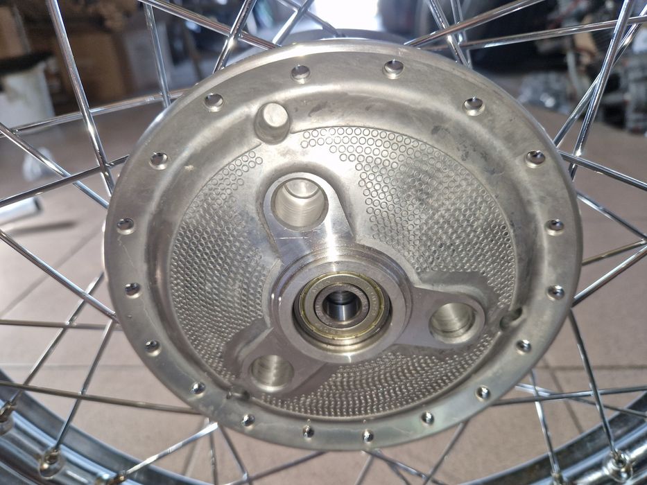 Fabrycznie Nowe wycentrowane koło jawa 50 mustang kaczka pancerka r16