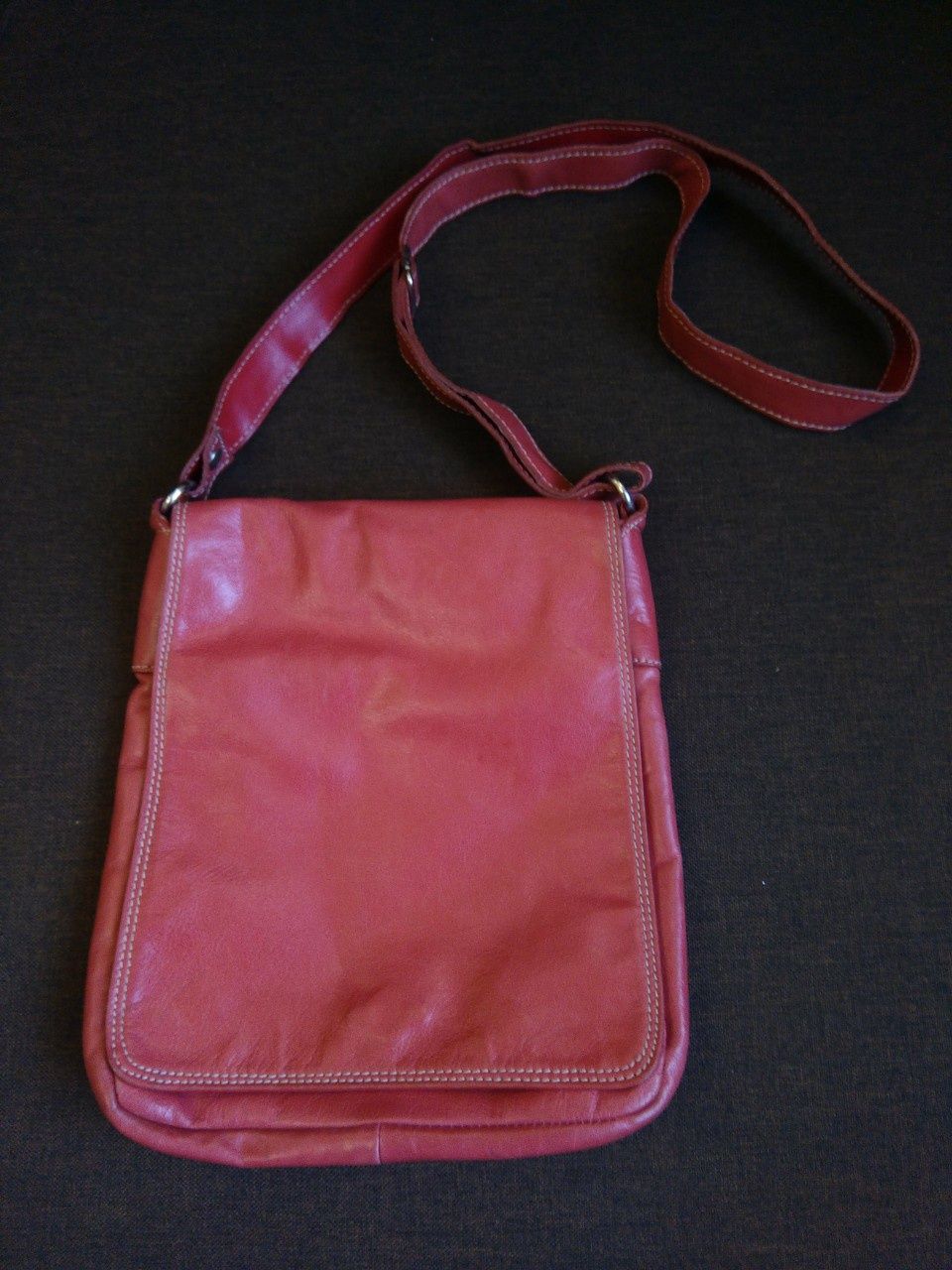 Фірмова жіноча сумочка Flacco ( Італія ) з натуральної шкіри.