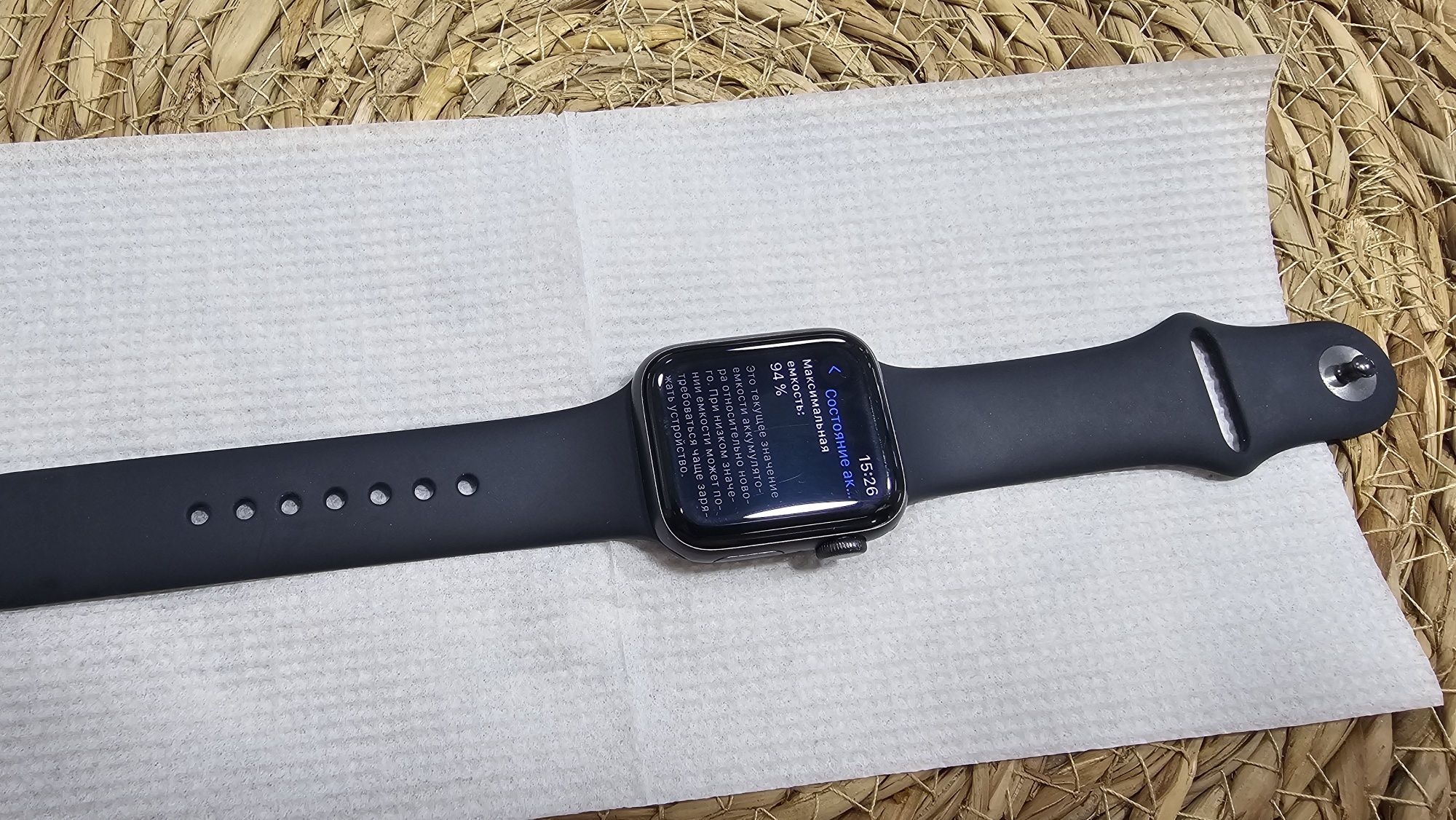 Apple watch SE 40mm aluminum&ceramic в чудовому стані