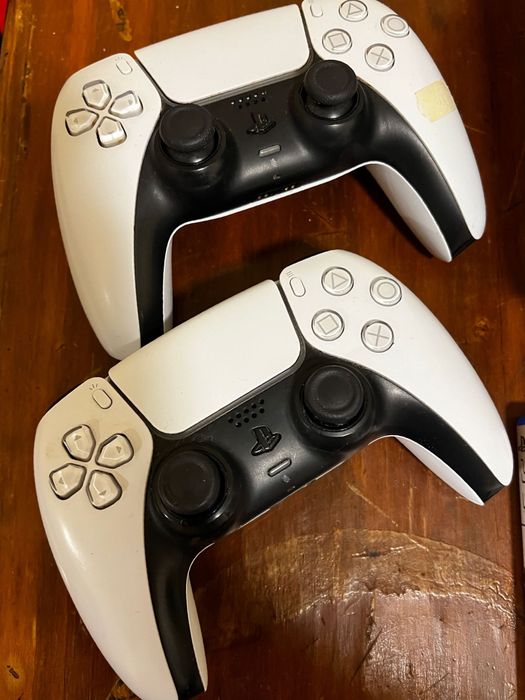 Ps5 com 2 comandos + jogos