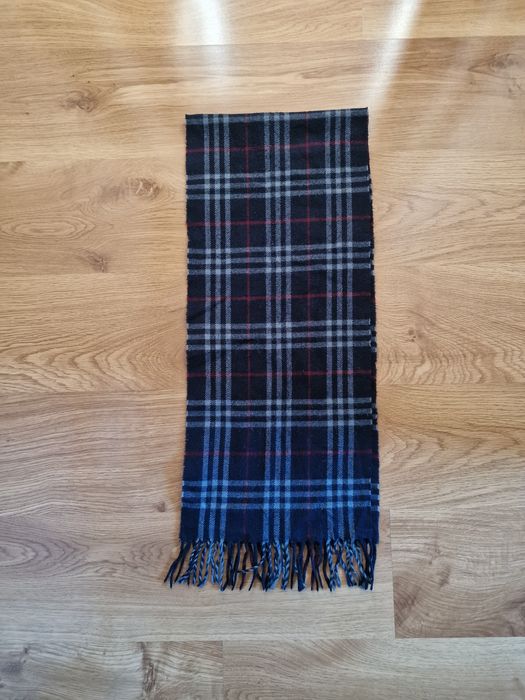 Wełniany szal Burberry granatowy full pattern krata wełna