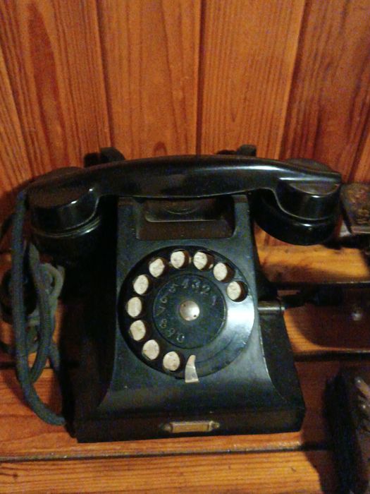 Zabytkowy telefon 1940 z ruchomą tarczą oryginalny