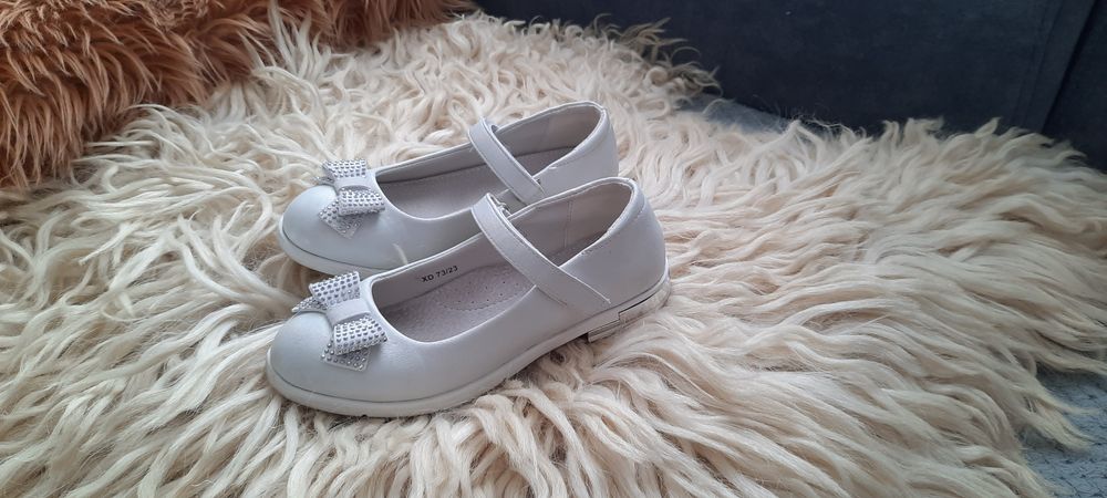 Śliczne czółenka 32 wkładka skóra idealne