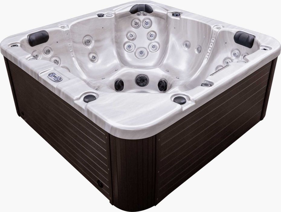 Nowe Jacuzzi ogrodowe całoroczne Balboa, bluetooth, 2 leżanki