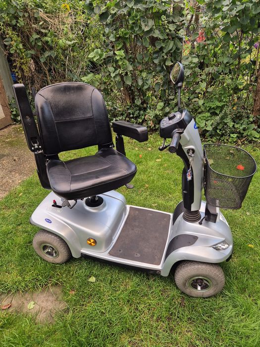 Wózek inwalidzki elektryczny INVACARE LEO