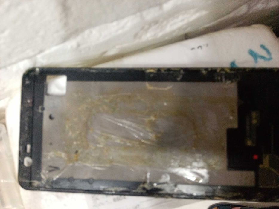 Средняя часть Samsung A7 2018