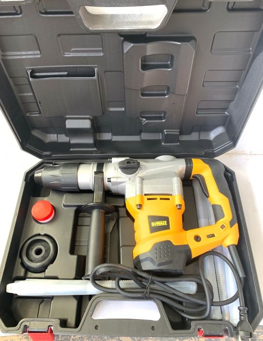 Отбойный молоток, отбойник, перфоратор DeWALT D25721K SDS-MAX Кейс.