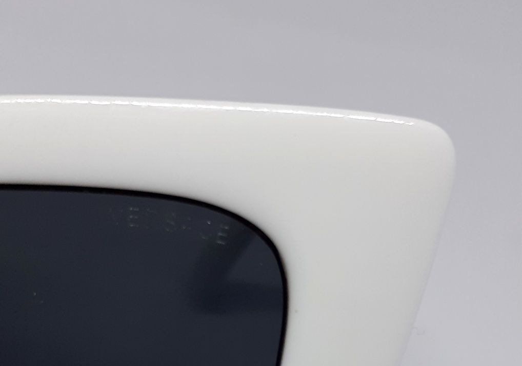 Versace хитовые женские очки белый глянец с логотипом на дужках