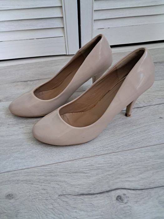 Buty damskie czółenka nude beżowe na obcasie 39