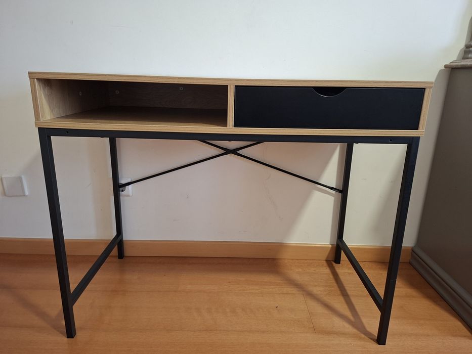 Sectetaria tampo em madeira