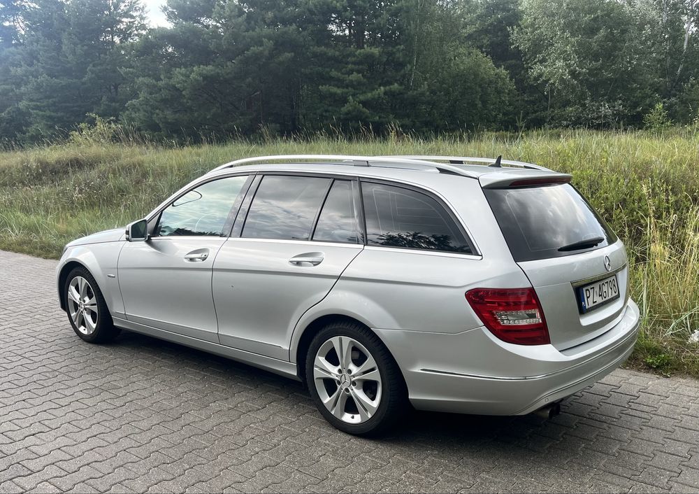 Mercedes-Benz w204 Lift . 1.8 CGI Turbo . Niski przebieg.