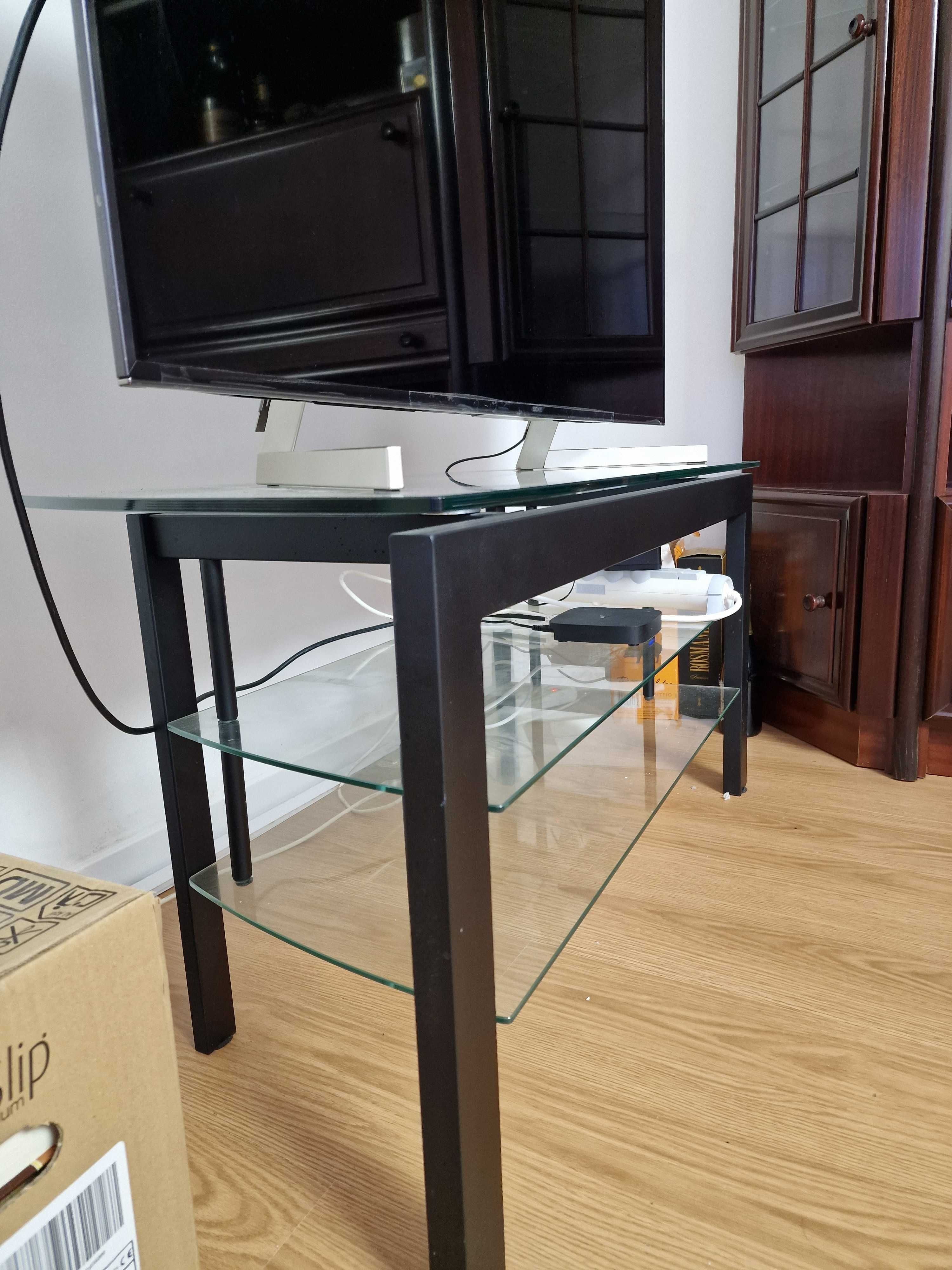 Mesa para TV Estrutura em metal com 3 prateleiras em vidro