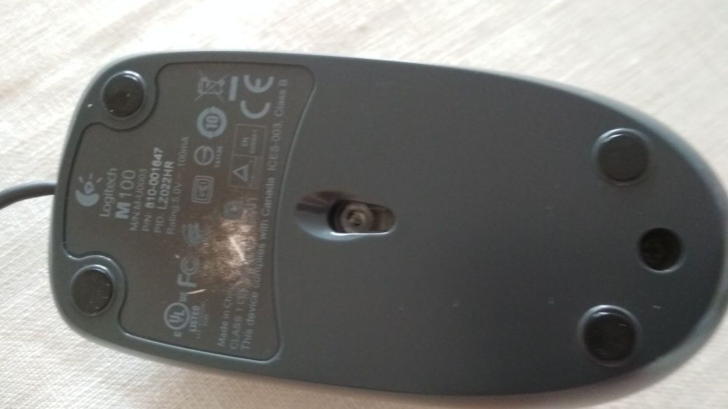 Logitech Myszka Przewodowa M100