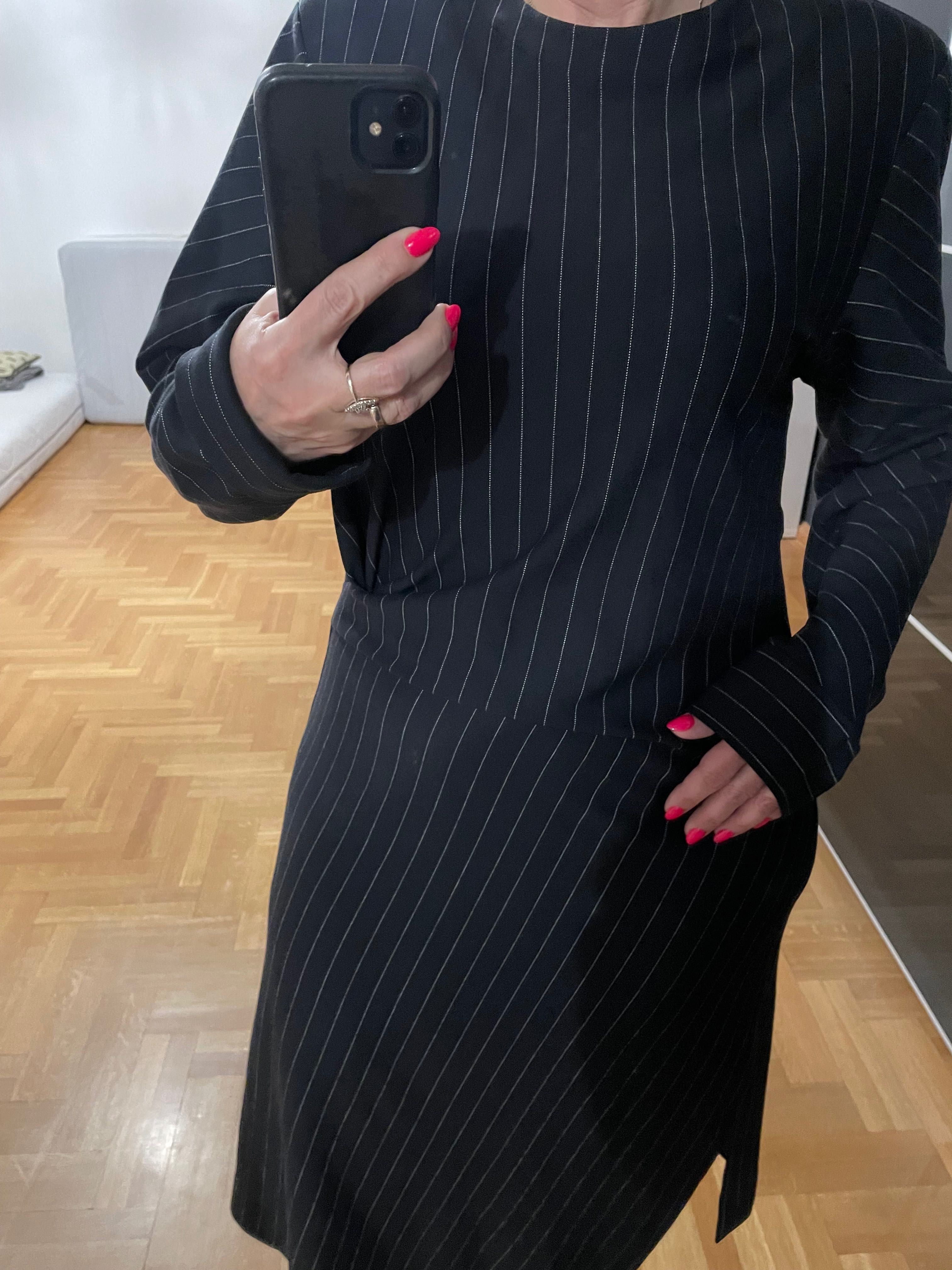 Piękna asymetryczna sukienka COS midi czarna w prążki rozmiar L nowa