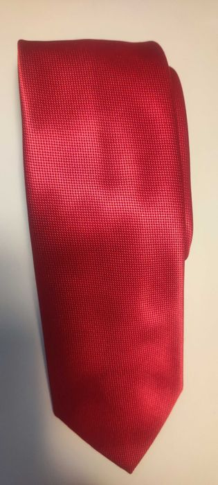 Gravata vermelha como nova