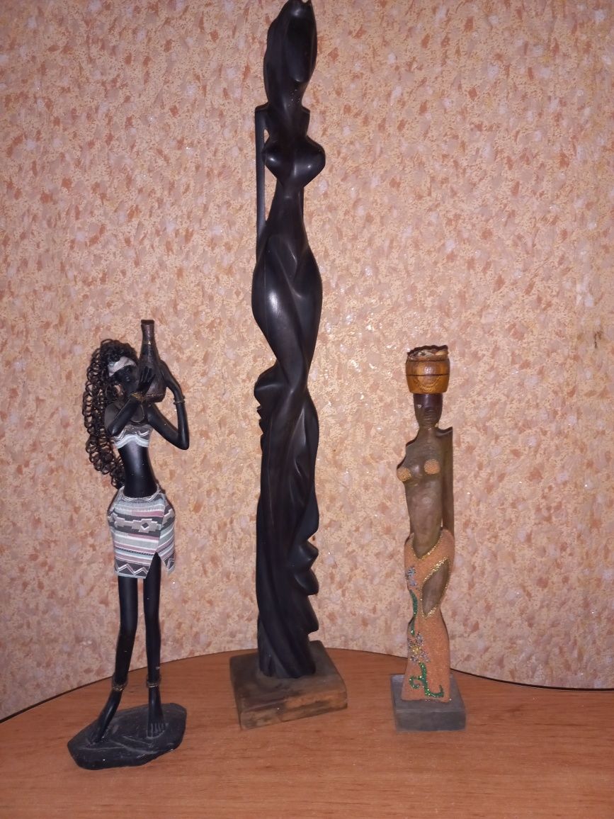 Африканские статуэтки