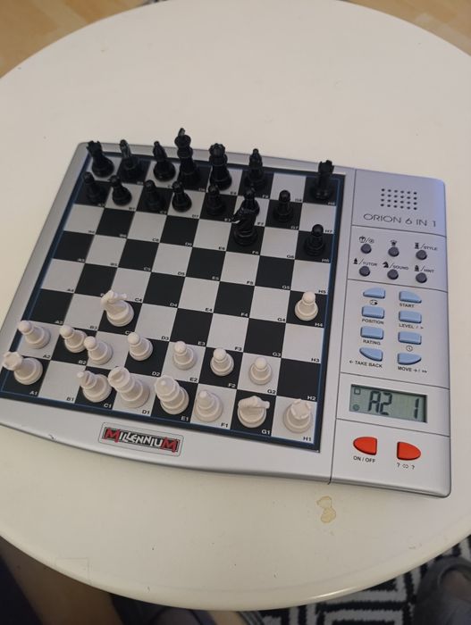 Шахматный компьютер