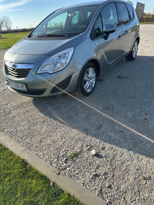 opel meriva 2010 rok 1.4 benzyna zarejstrowana oc przeglad