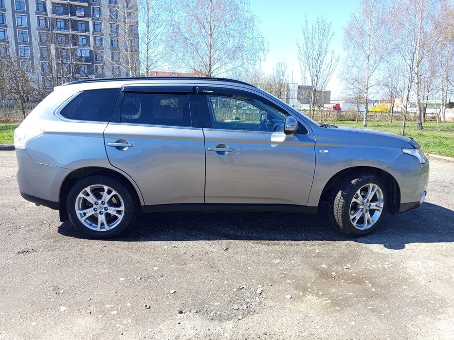 Mitsubishi Outlander 2,2 дизель