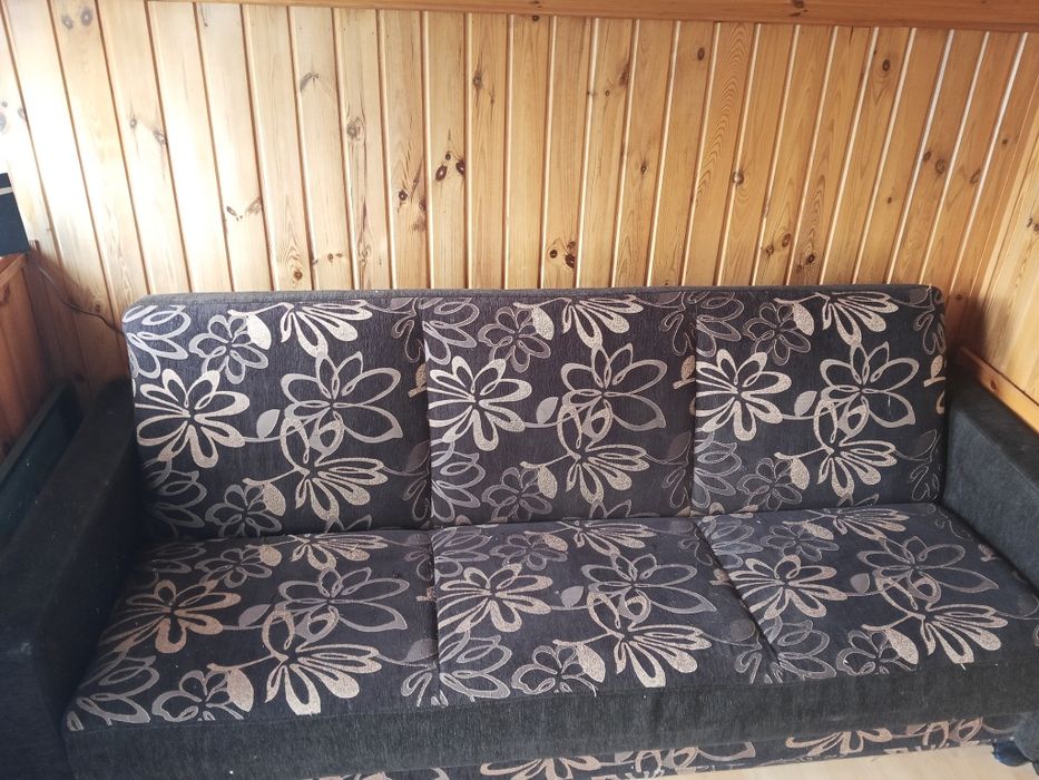 Sprzedam kanapę wzór kwiatowy