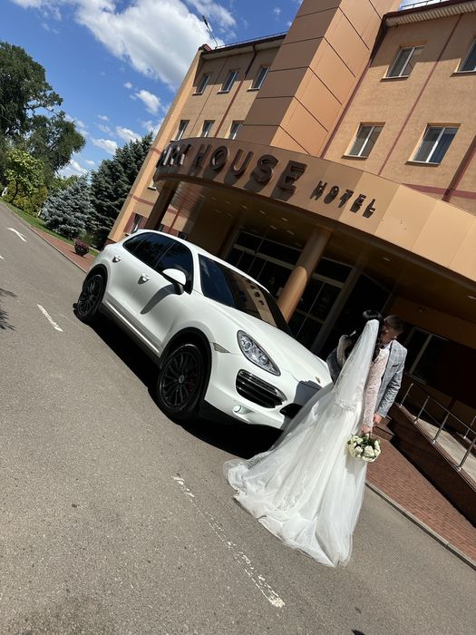 Аренда прокат авто с водителем машины на свадьбу роддом и т.д.межгород