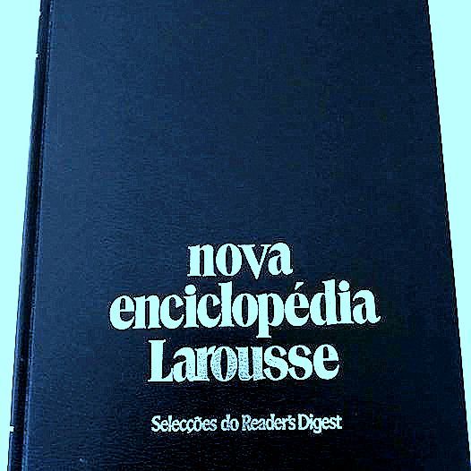 Enciclopédias Larousse- 5