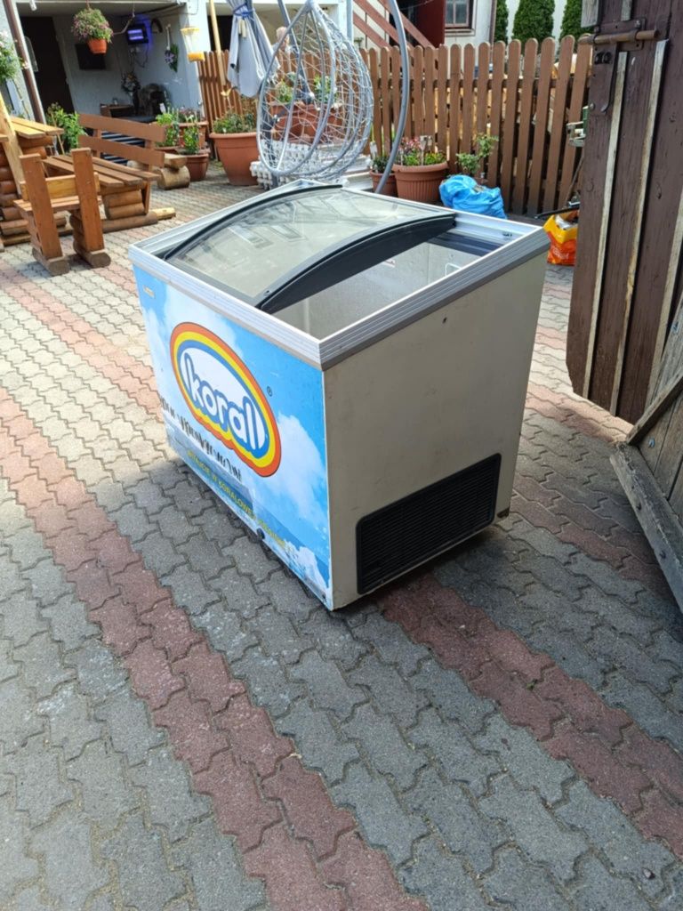 Sprzedam zamrażarkę sprawna
