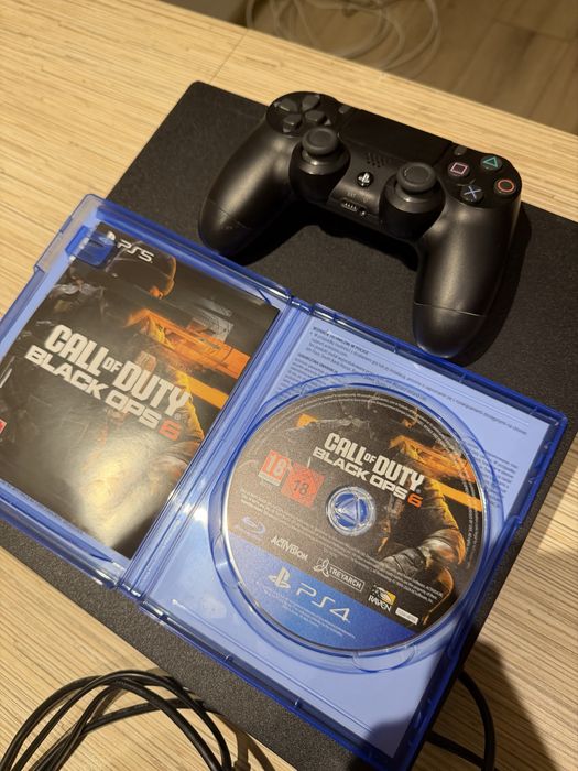 Playstation 4 Pro 1TB + 1 pad + 1 gra