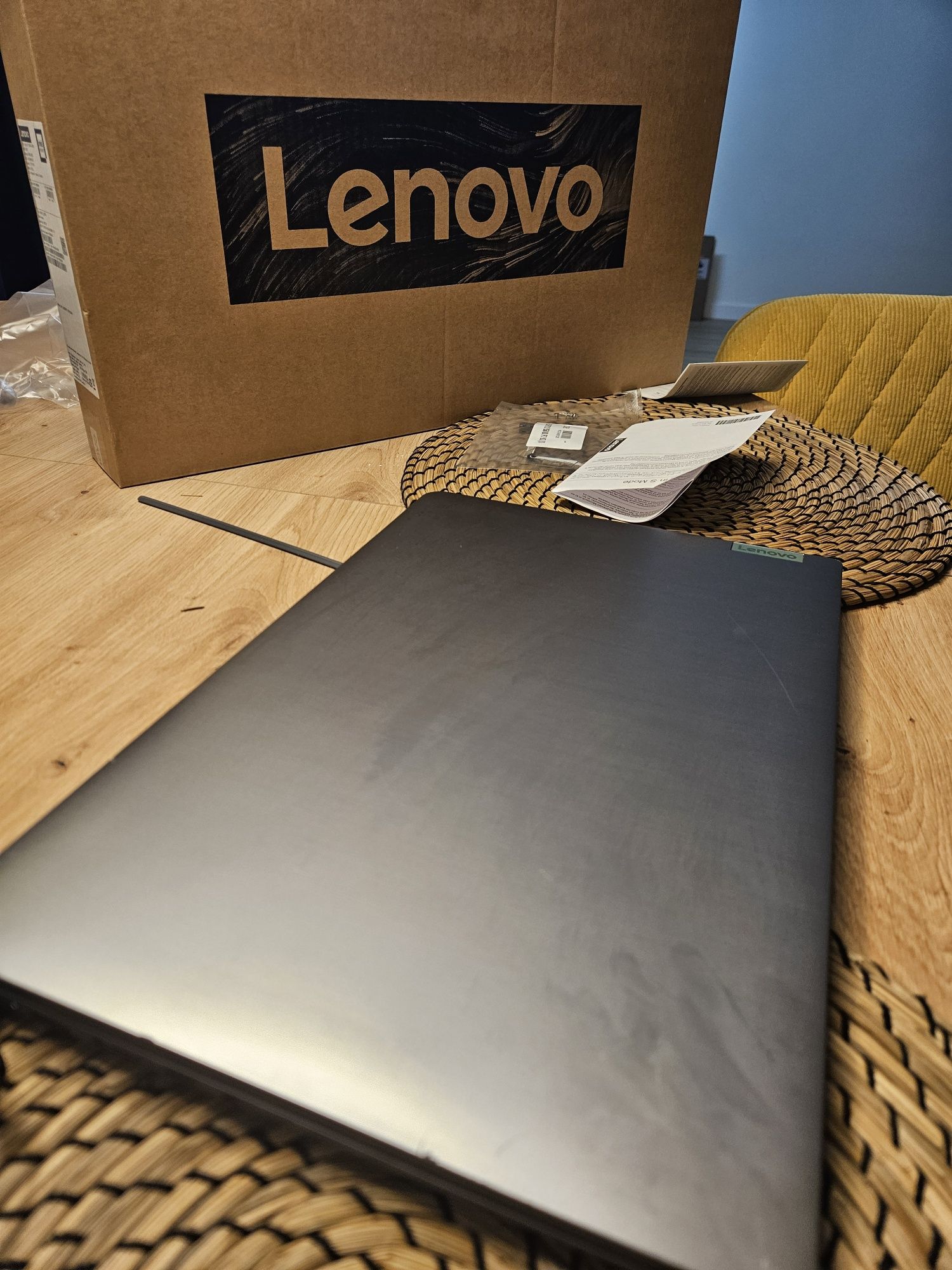 Laptop Lenowo IdeaPad3
