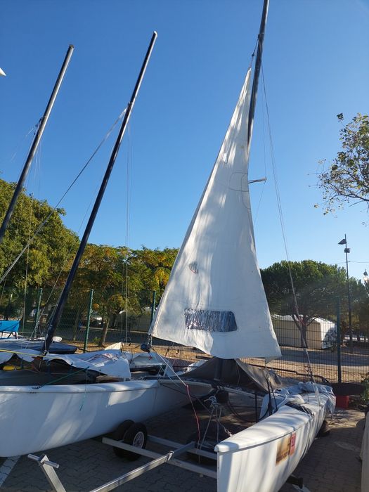 Catamaran hobiecat 18