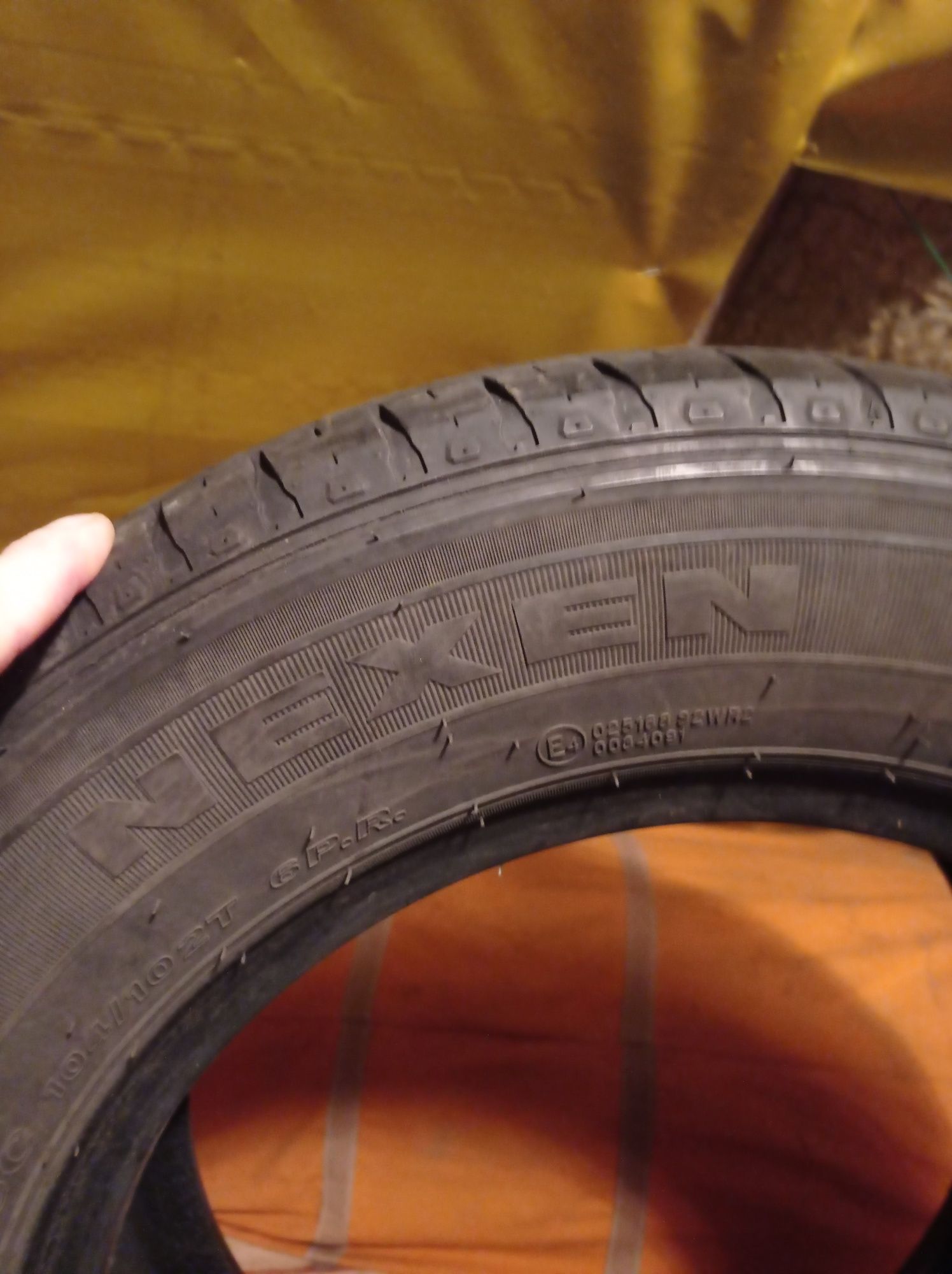 Nexten Roadian CT8 215/65R15C wzmacniane Ford  Transit Custom