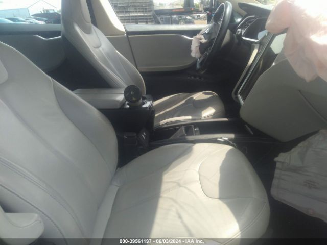 Продам семимісну tesla model s 60kw 7 місць