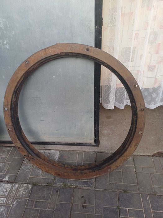 новий круг до камазівського прицепа.