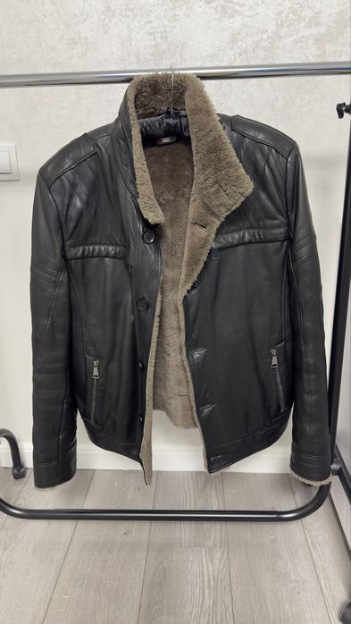 Коженная зимняя куртка