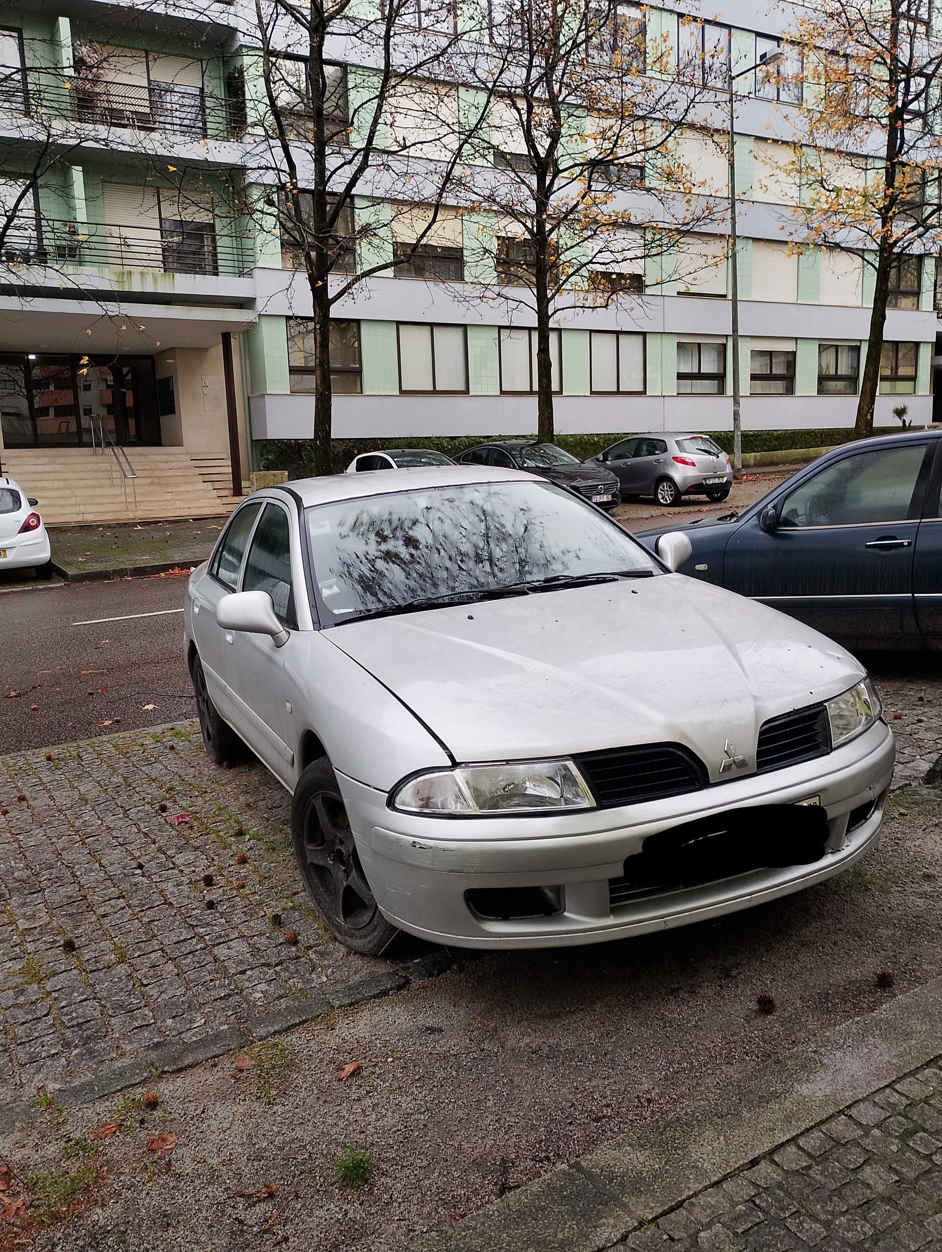 Mitsubishi carisma