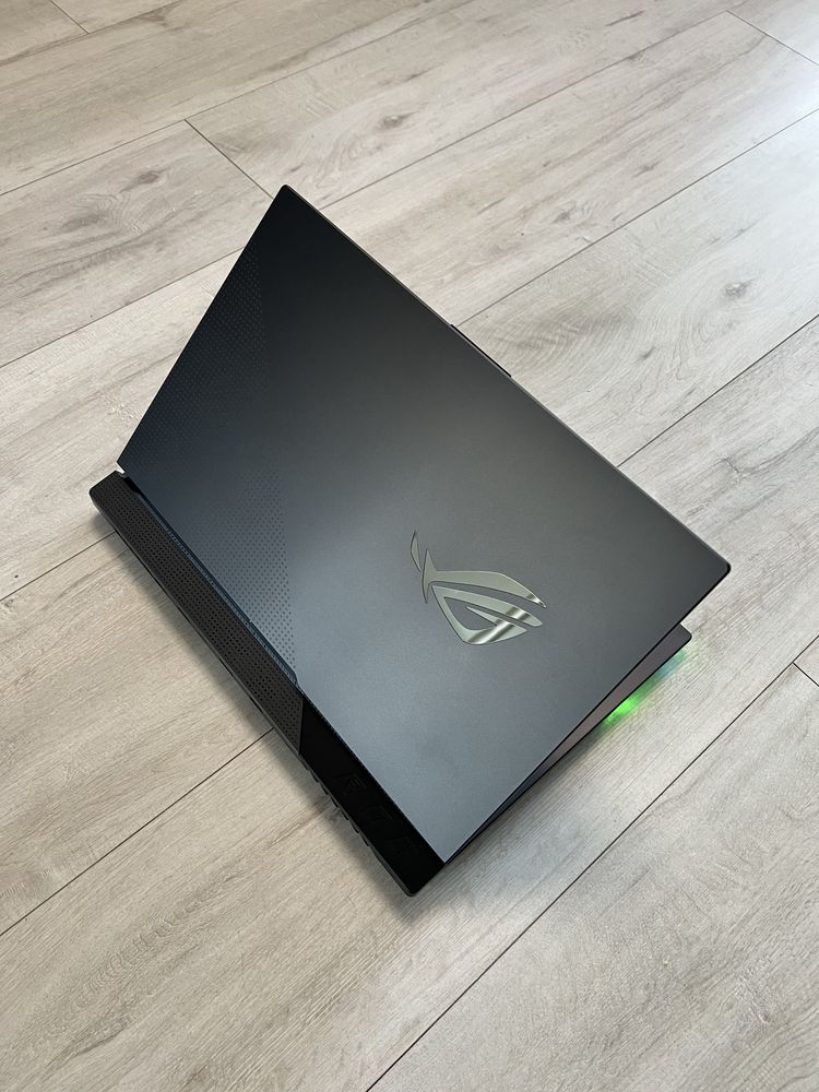 Ігровий ноутбук Asus Rog G513 — Ryzen 7 + RTX 3050  + 144Hz
