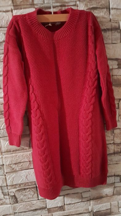 Платье тёплое в школу туника вязаная красная фирмы Gap на 6-8 лет.