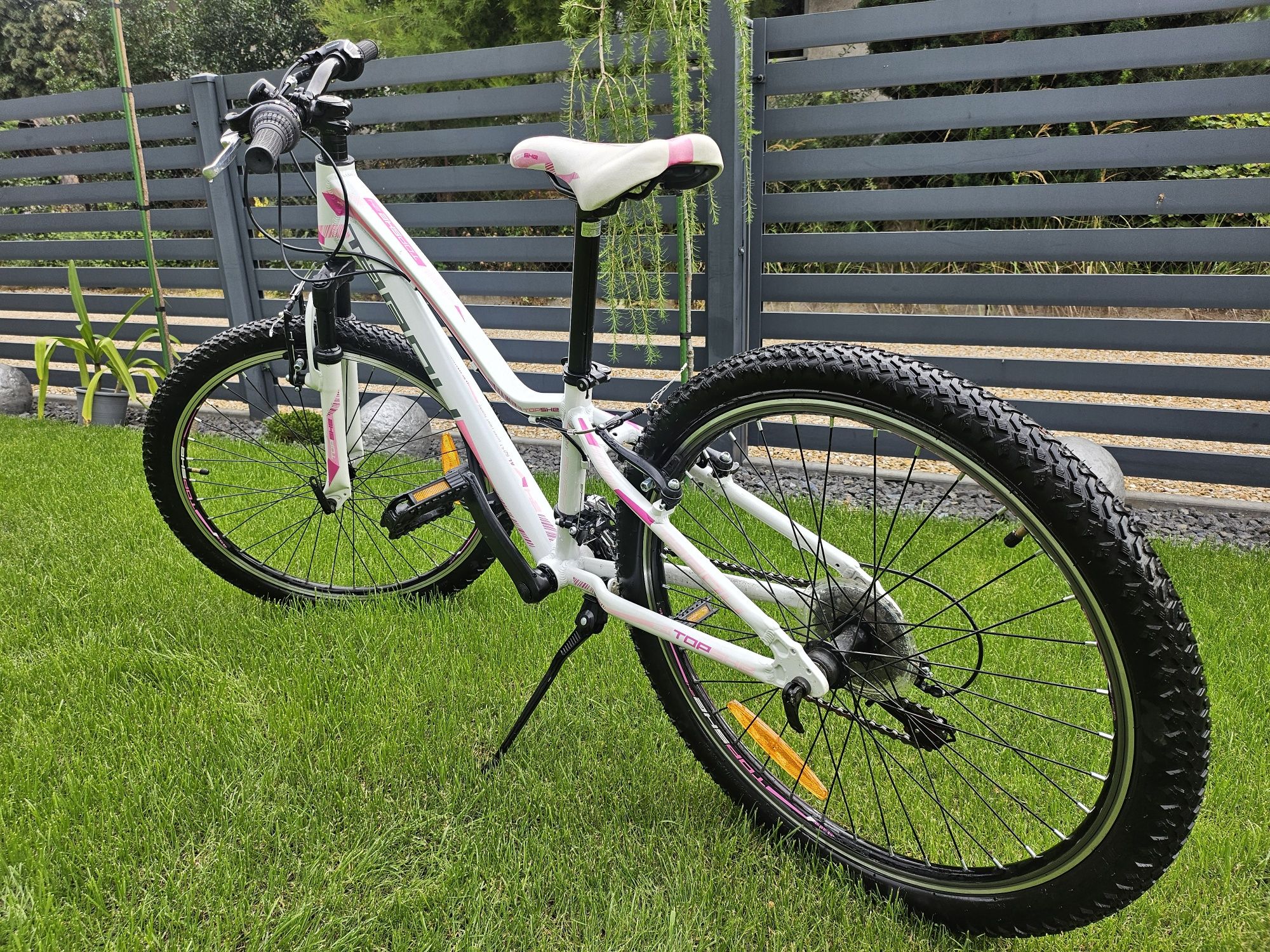 Rower tabou topshe 1.0, koła 24" biało-różowy