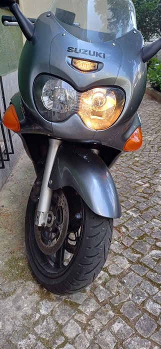 Suzuki gsx 750f 2004 de garagem
