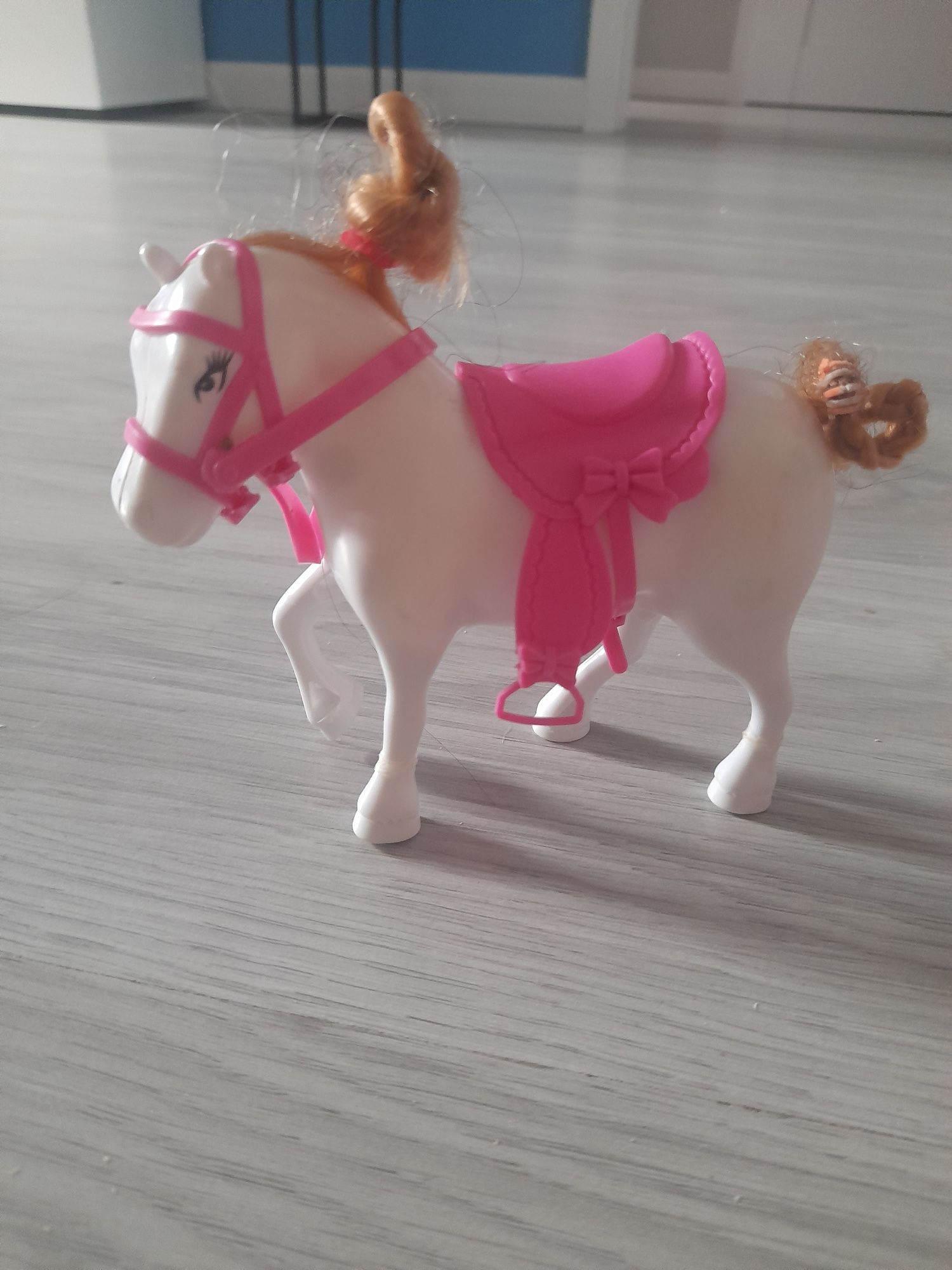 Koń dla lalki Barbie