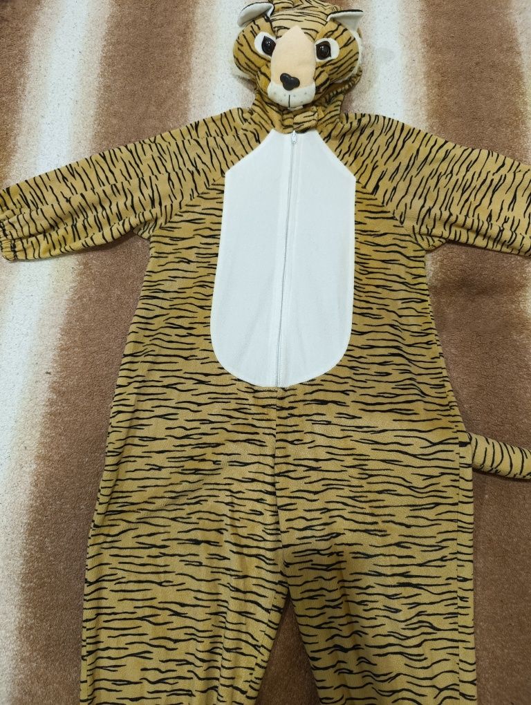 Костюм космонавта, машиниста, полицейского, Скайуокера