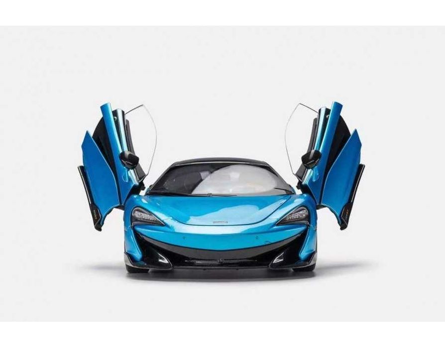 1/18 mclaren 600 lt metallic blue (lcd models)