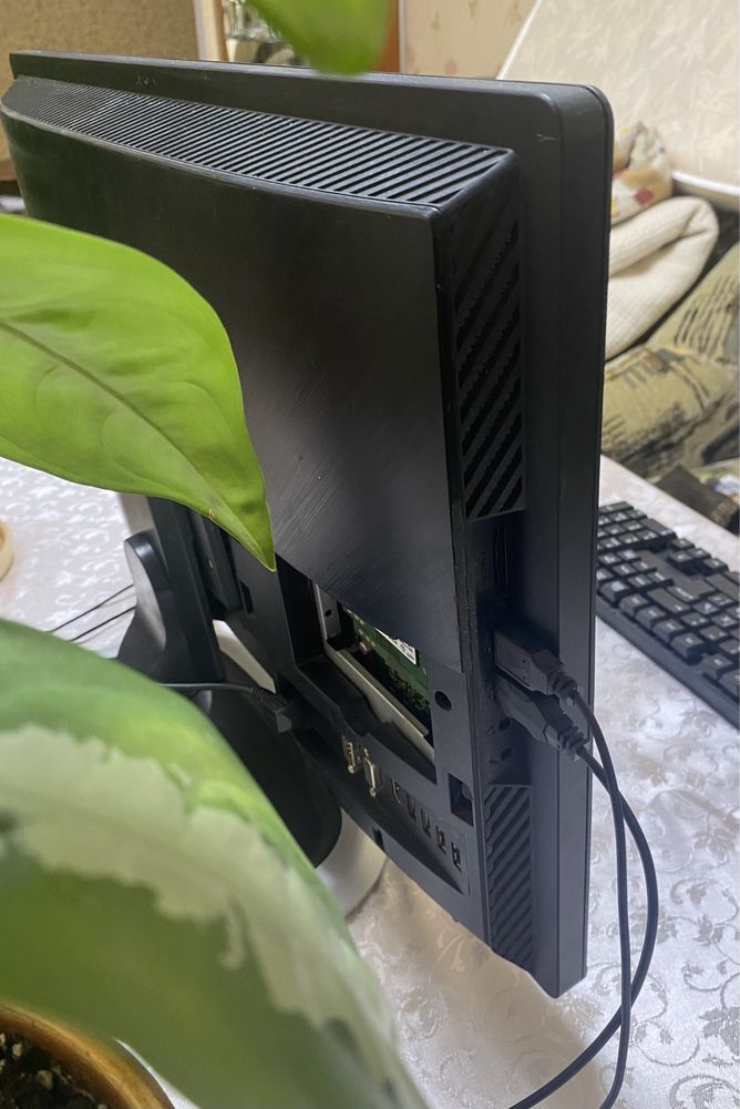 ігровий моноблок AsusPRO 24" FullHD 8/256GB SSD NVIDIA GeForce 930M